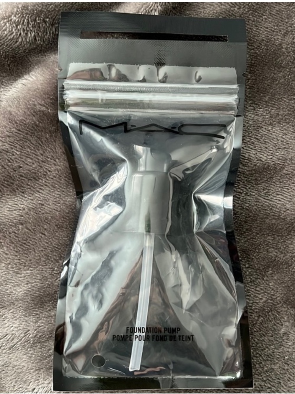 MAC cosmetics Black Foundation Pump Refill in Package NEW! MAC Refill pump